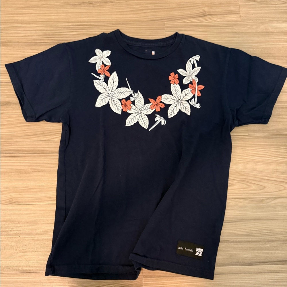 Sig Zane Paliku Surf Women’s Navy Blue Tee with Floral Accents Size XS